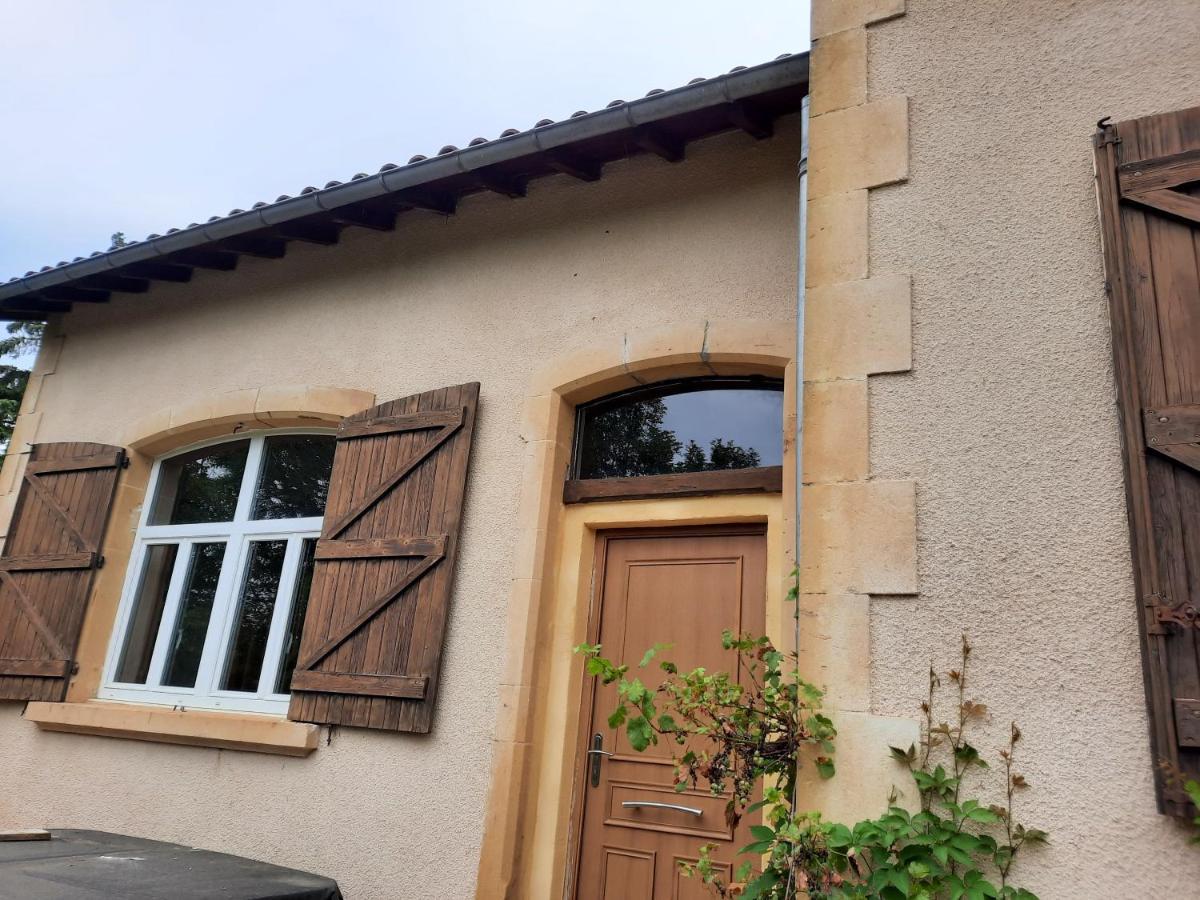 Chez Line Et Pierre: Appartement Spacieux, Lumineux Et Equipe La Bastide-de-Sérou Kültér fotó